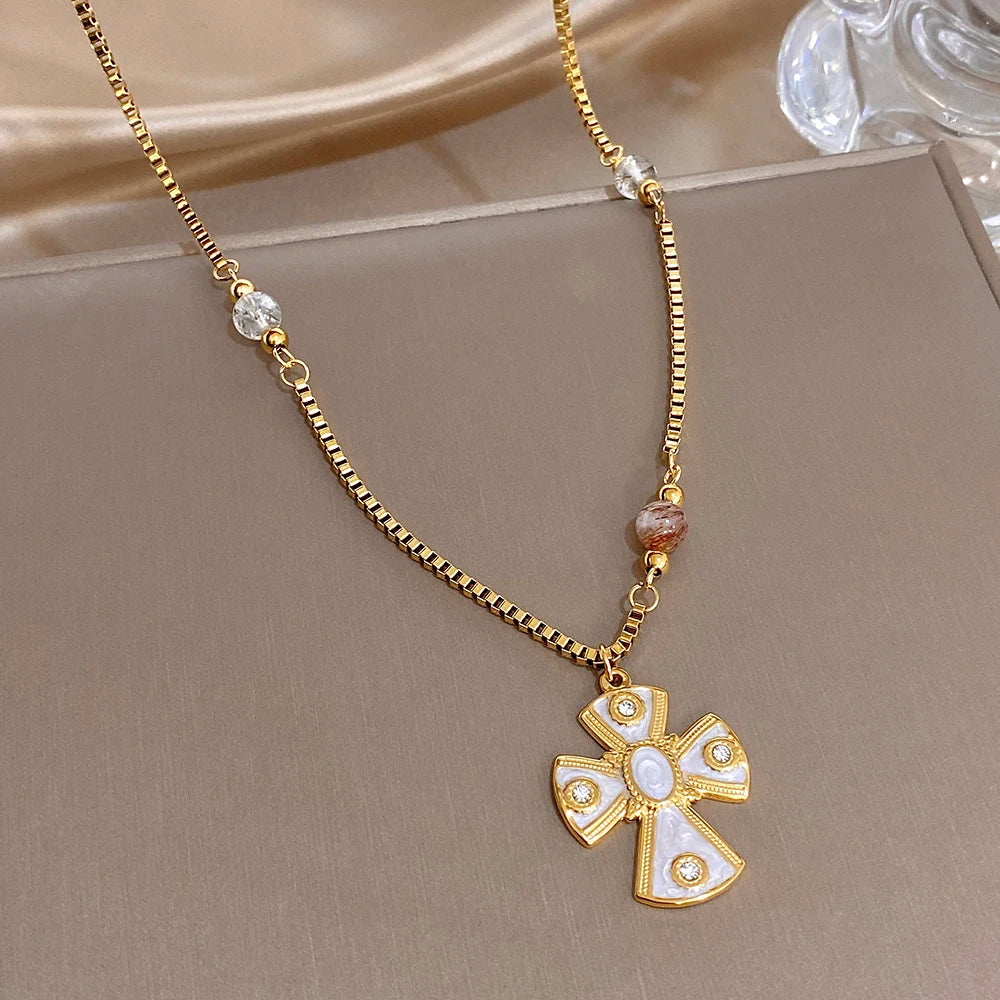 Collar de acero inoxidable con colgante geométrico para mujer